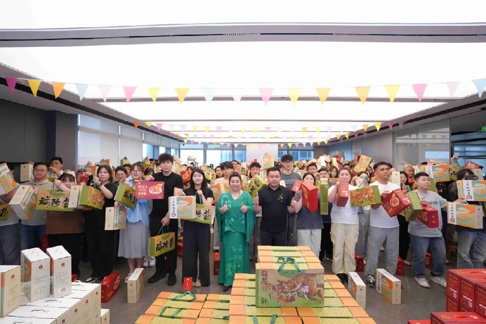 传承端午文化，凝聚奋进力量｜扬程国际物流端午福利暖心发放！