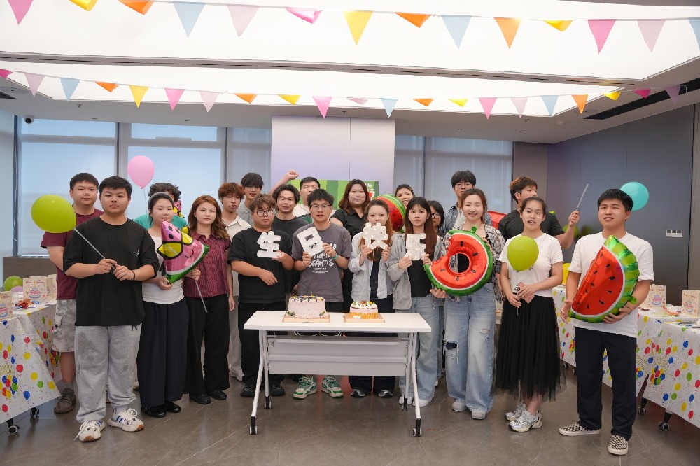 瓜分快乐 甜过生日丨扬程国际物流第二季度员工生日会！